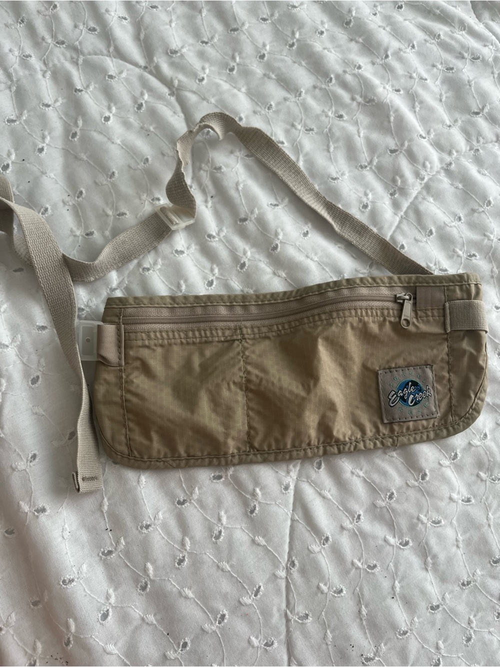 Vintage Eagle Creek Tan Travel Waist Pouch